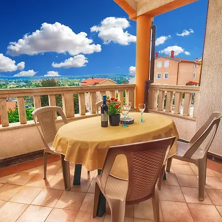 Apartment Edwin 1342 Pula