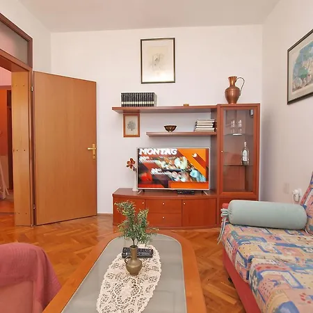 Apartment Edwin 1342 Pula